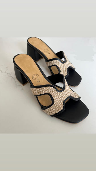 Sandalias negro con beige