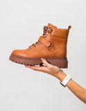 Combat boots camel